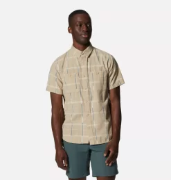 Mountain Hardwear Men's Grove Hide Out™ Short Sleeve Shirt -Outlet Summit Quest Store 1986831 371 a3 om