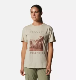 Mountain Hardwear Women's Yosemite Photo™ Short Sleeve Tee